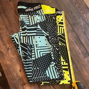 Nike Pro Women’s Graphic Shorts